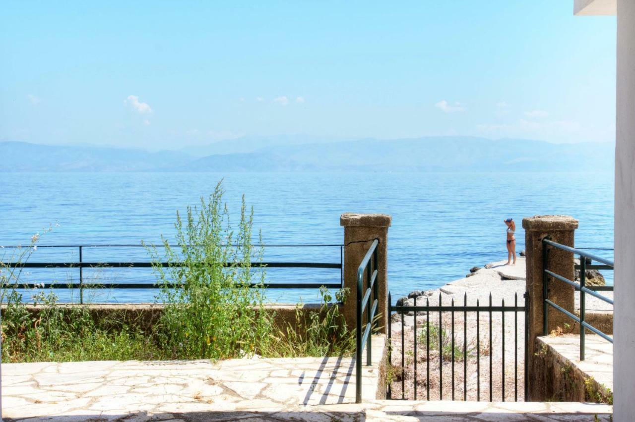 T8 Apartment On The Beach 바니체스 외부 사진