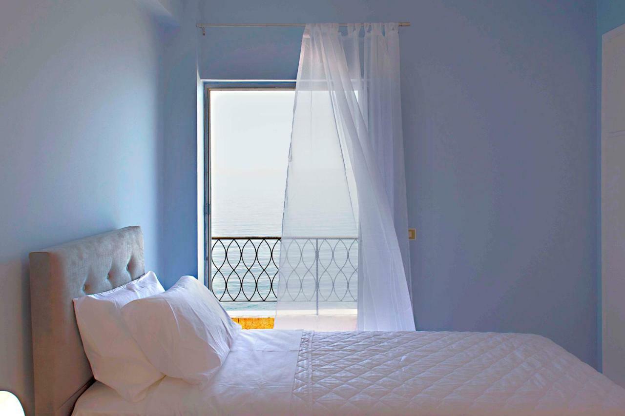 T8 Apartment On The Beach 바니체스 외부 사진